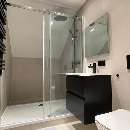 Apartment Awesome 1 Bedroom Serviced 54m2 -mnl A-